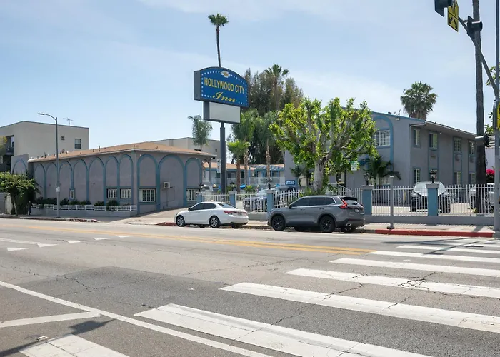Hollywood City Inn