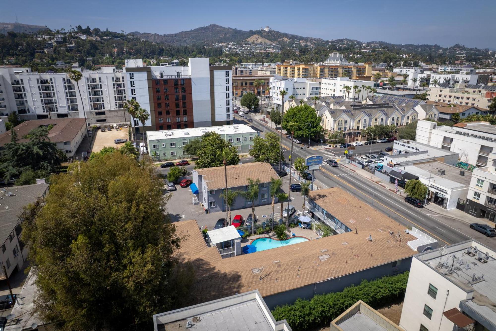 Hollywood Motel 2*